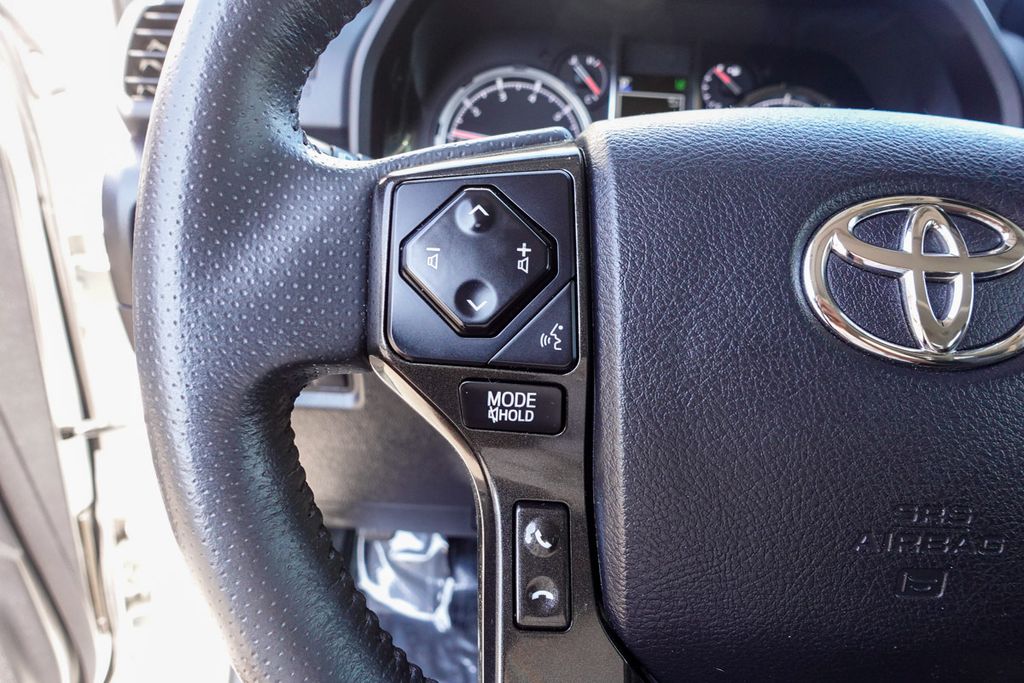 2020 Toyota 4Runner TRD Off-Road Premium photo 21