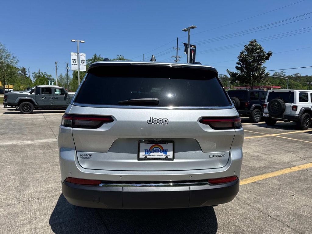 2025 Jeep Grand Cherokee Laredo X photo 5