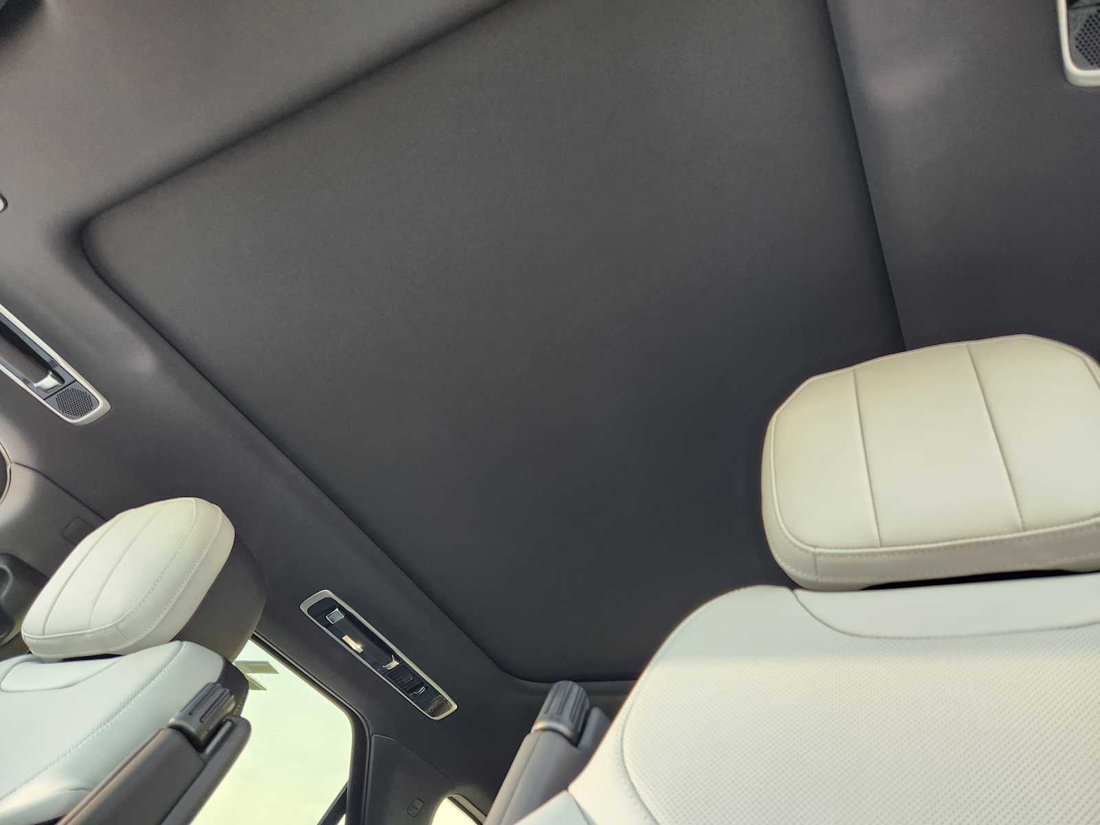 2025 Land Rover Range Rover Sport SE photo 18