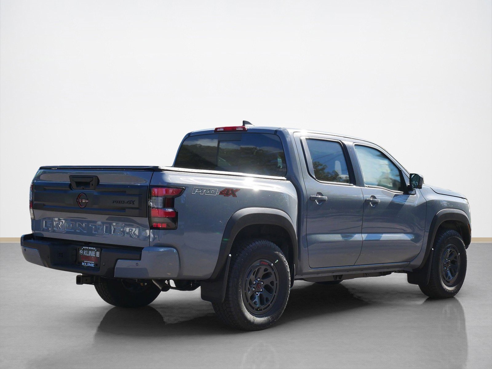 2026 Nissan Frontier Crew Cab PRO-4X photo 2
