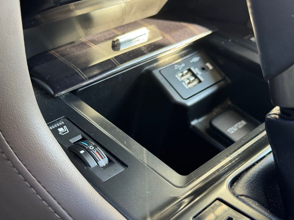 2023 Lexus GX 460 Luxury photo 33