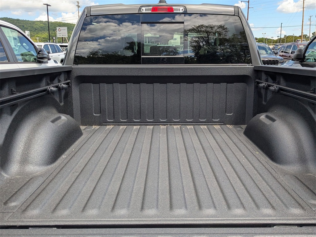 2025 Ram 1500 Laramie photo 3
