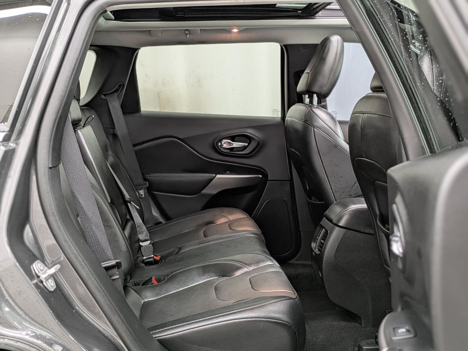 2021 Jeep Cherokee Limited photo 23