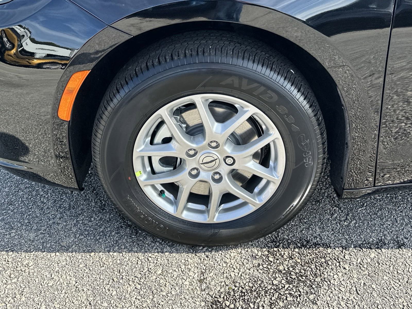 2025 Chrysler Pacifica photo 12