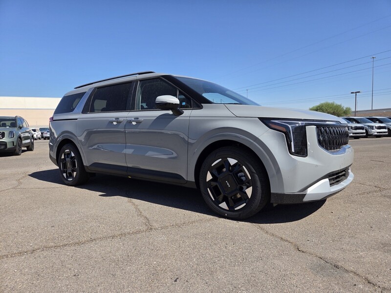 2026 Kia Carnival EX photo 2