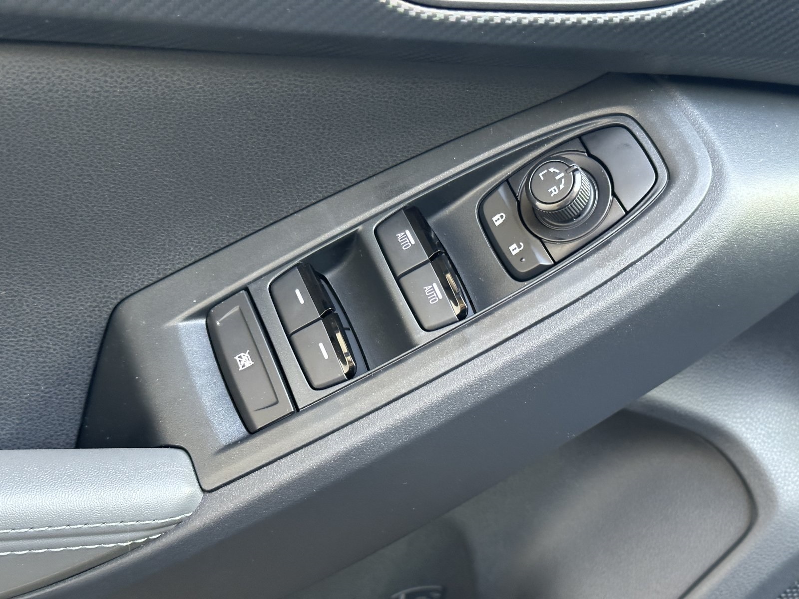 2025 Subaru Crosstrek Premium photo 7