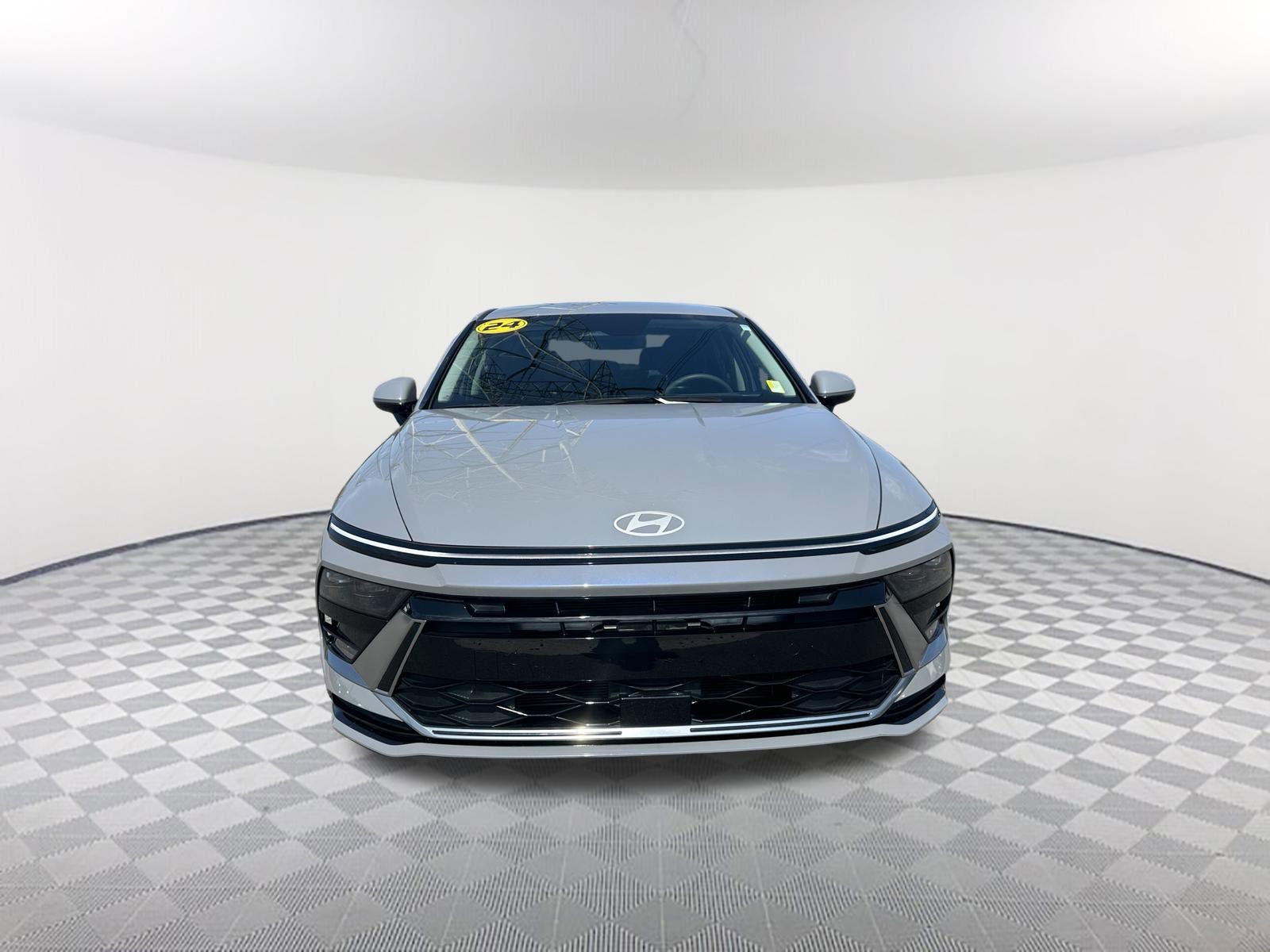 2024 Hyundai Sonata SEL photo 2