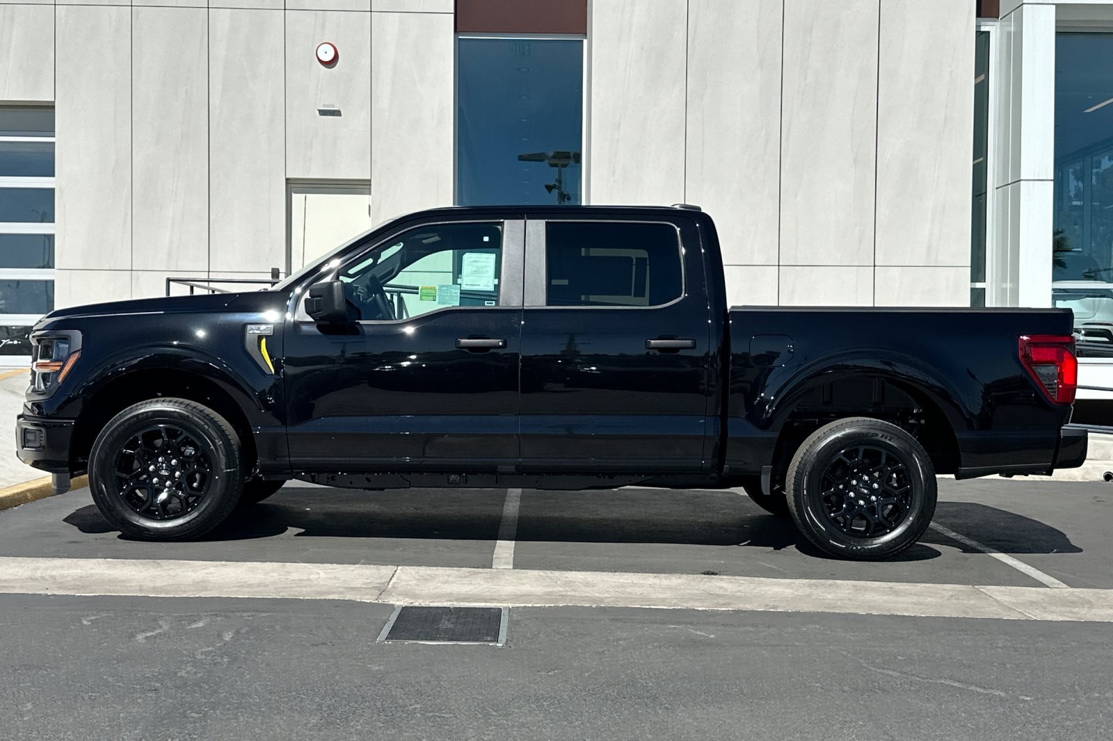 2025 Ford F-150 STX photo 6