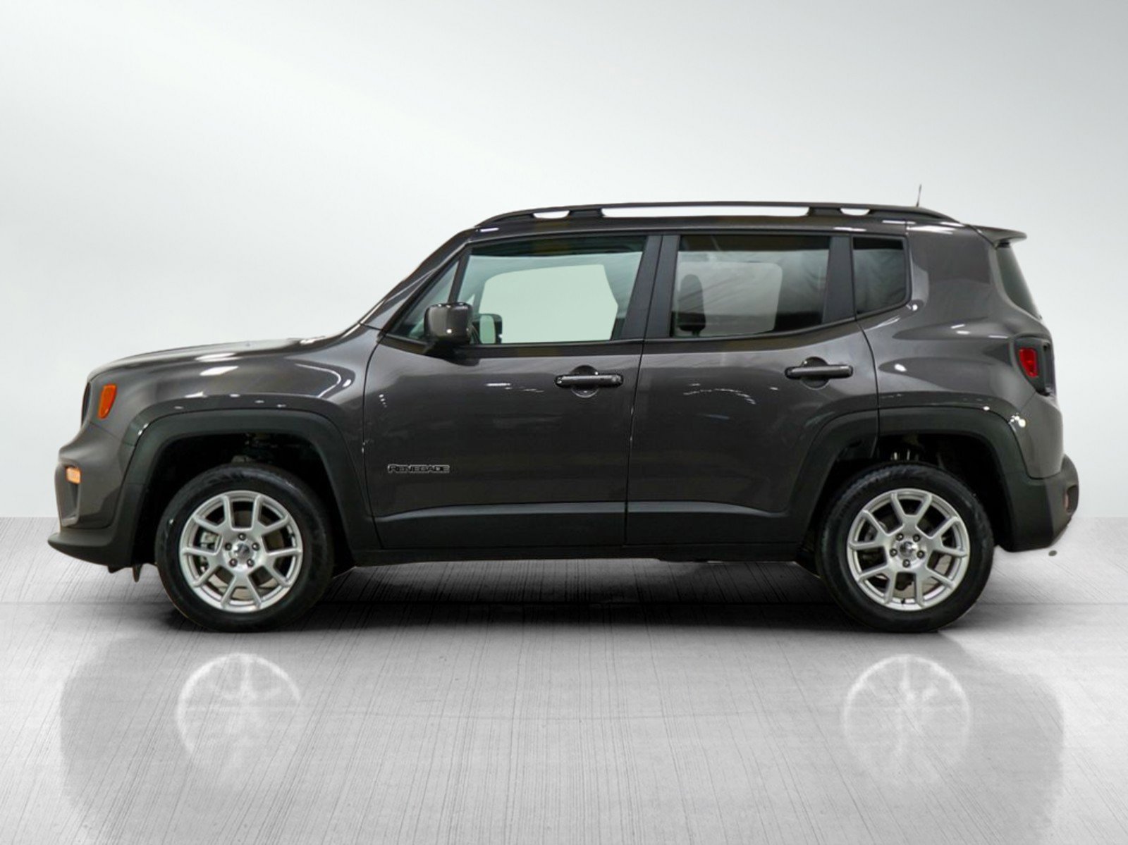 Used 2021 Jeep Renegade Latitude with VIN ZACNJDBB9MPN35382 for sale in Hopkins, Minnesota