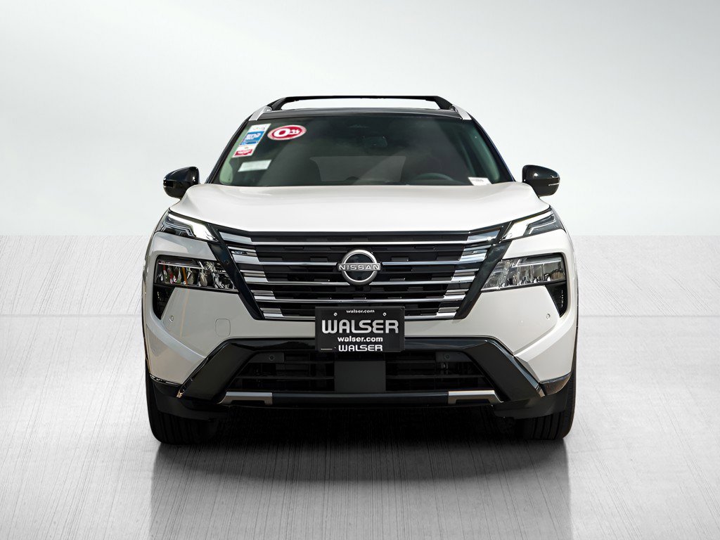 2025 Nissan Rogue Platinum photo 2