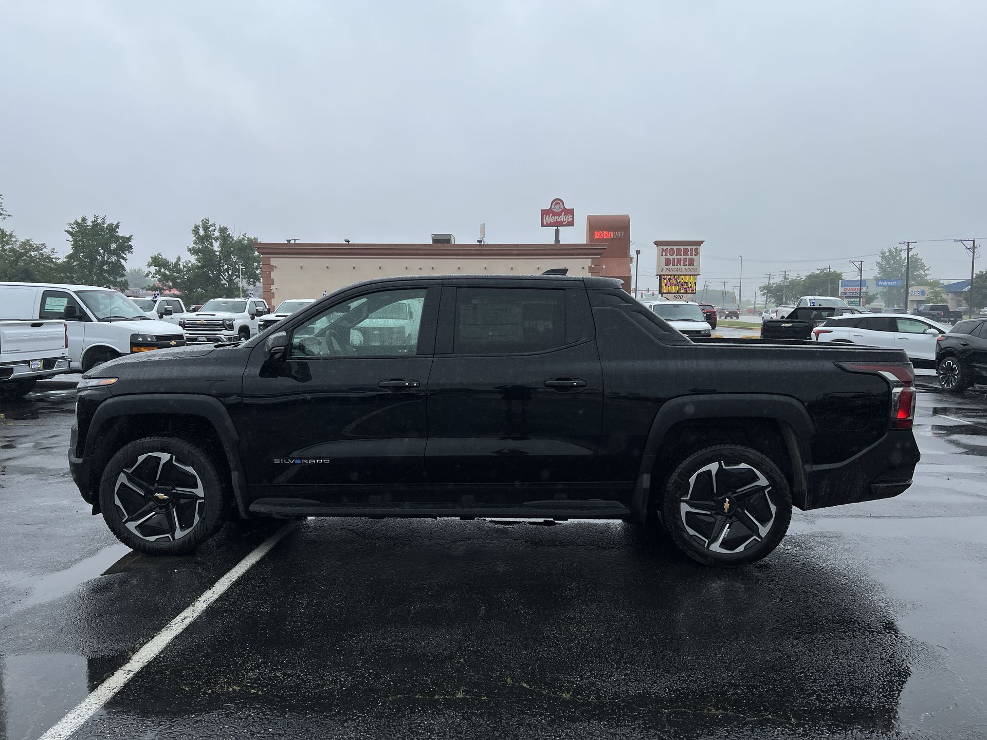 2025 Chevrolet Silverado EV LT photo 2