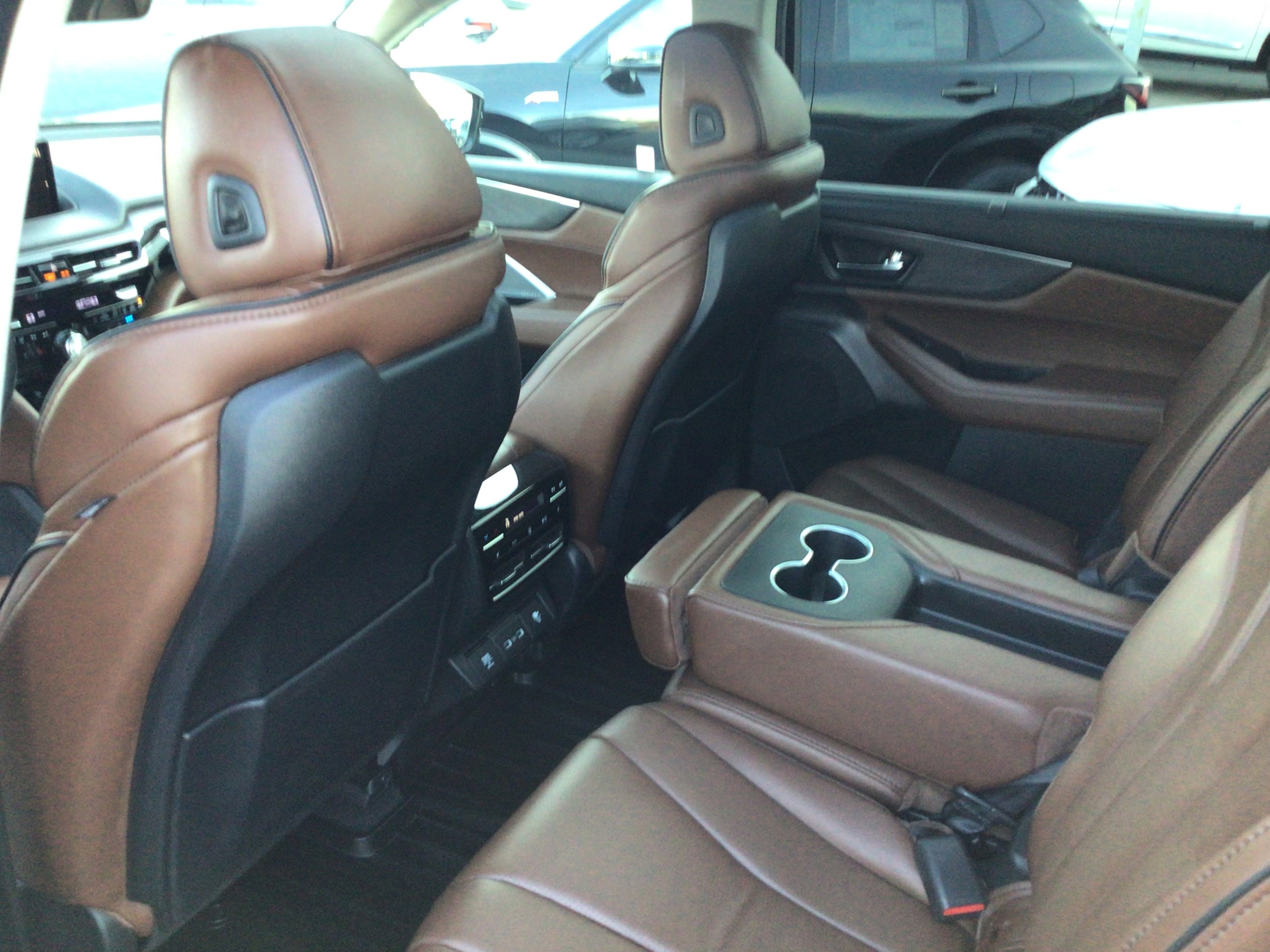 2023 Acura MDX SH-AWD Advance photo 16