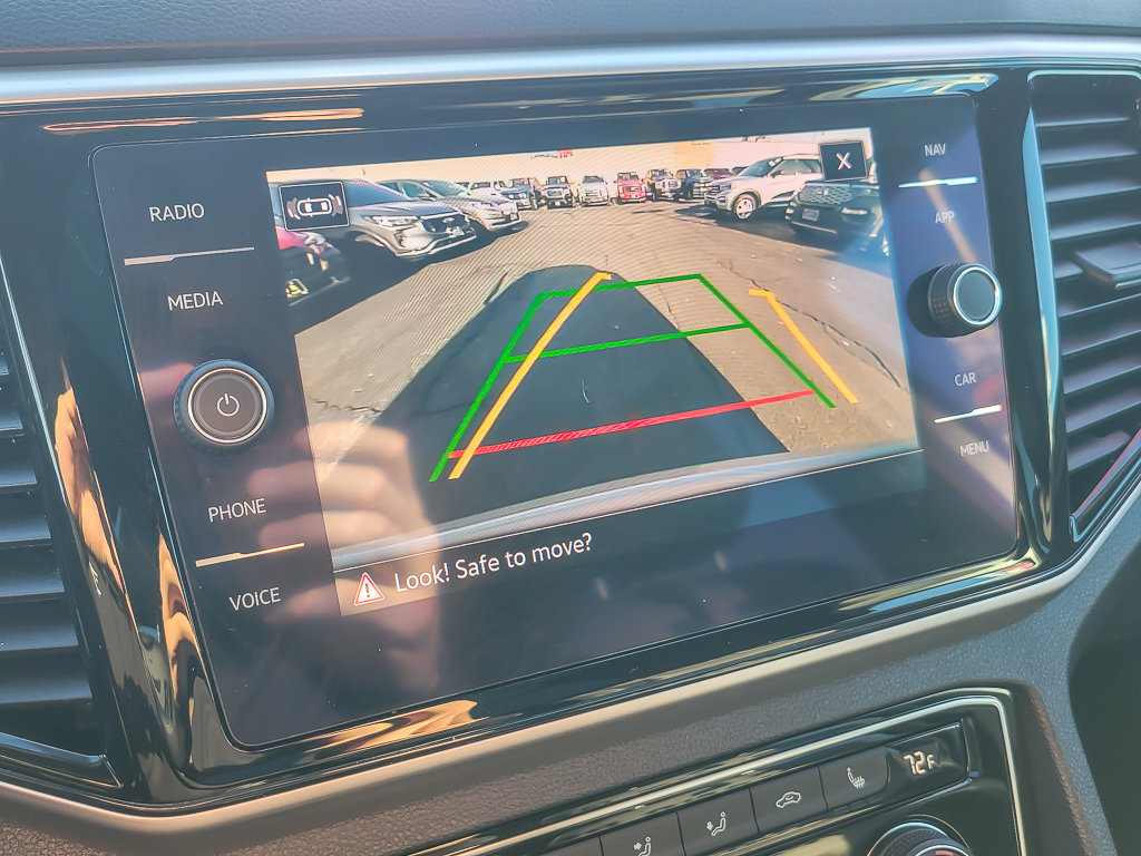 2022 VOLKSWAGEN ATLAS CROSS SPORT - Image 17