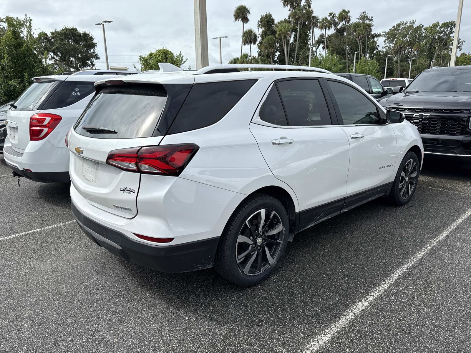 2022 Chevrolet Equinox Premier photo 3