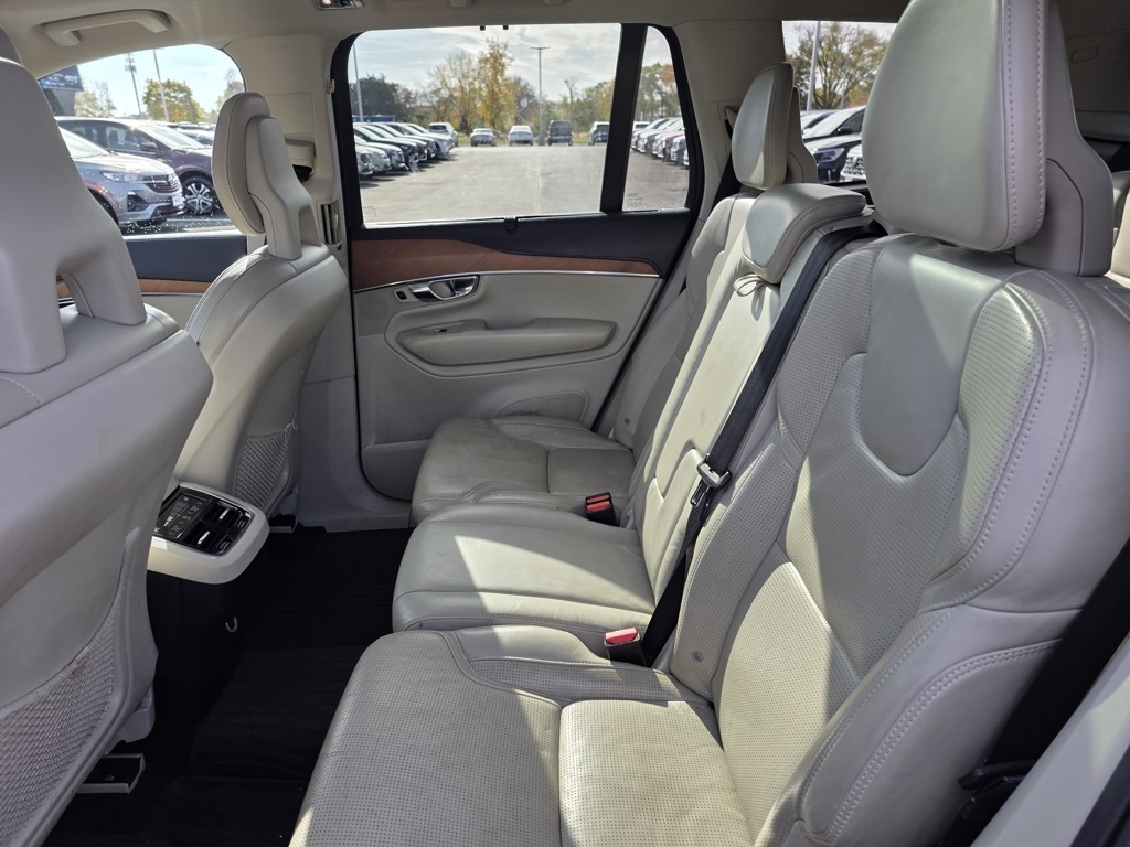 2016 Volvo XC90 Premier Plus Inscription photo 4