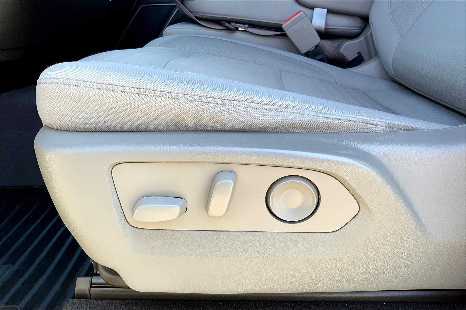 2022 Chevrolet Silverado 1500 LT photo 33