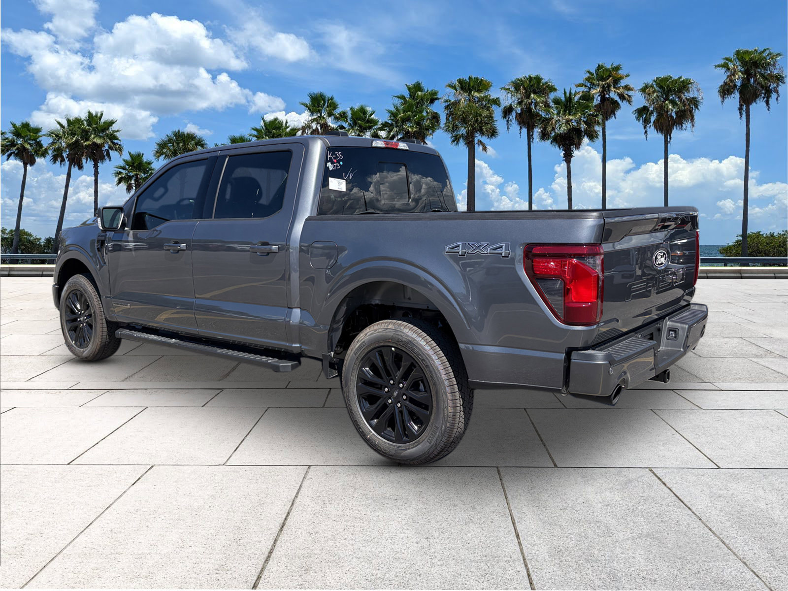 2025 Ford F-150 XLT photo 6