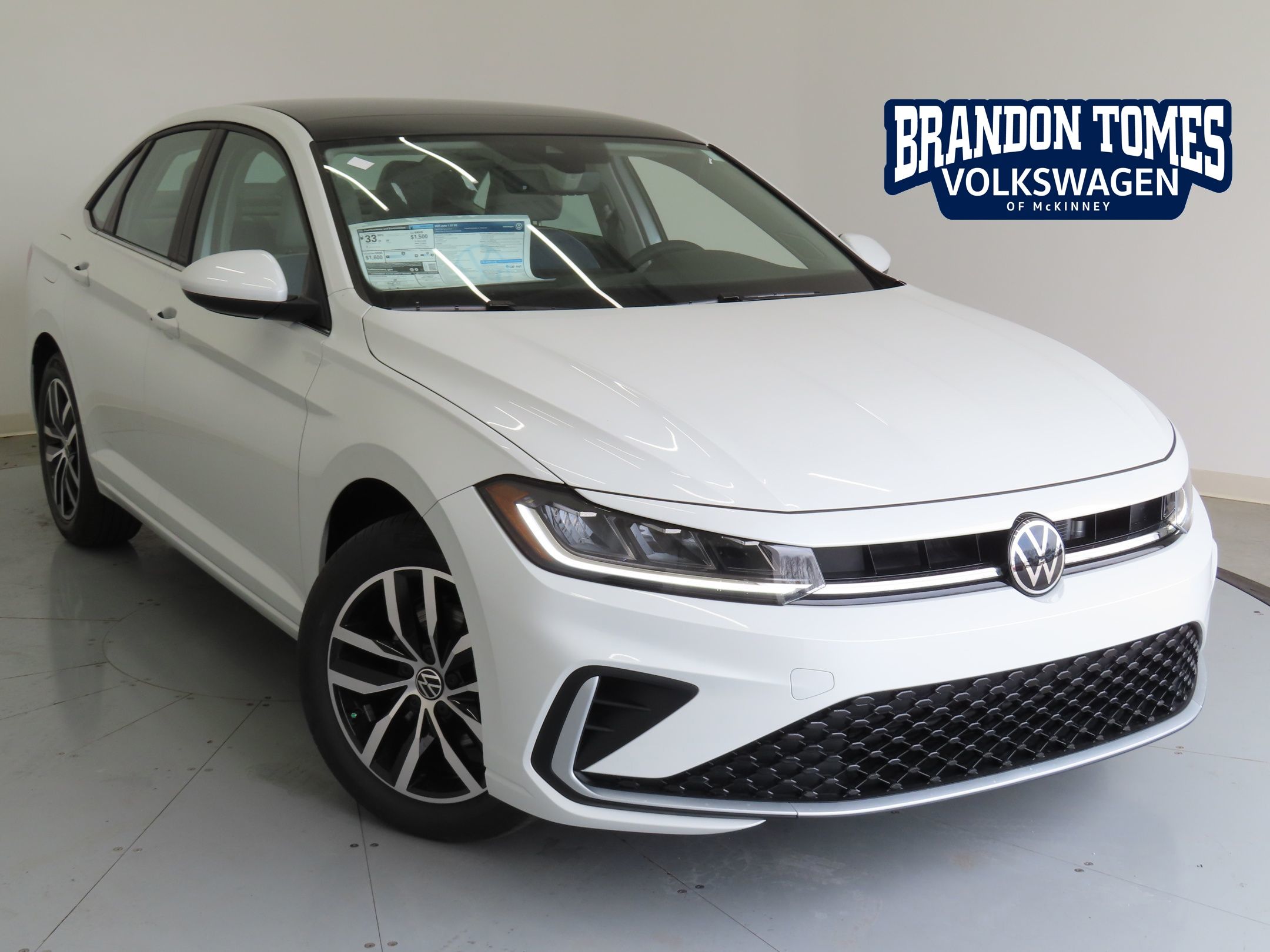 2025 Volkswagen Jetta SE's photo