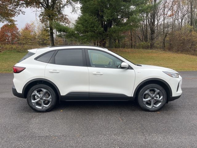 2026 Ford Escape ST-Line Select photo 4