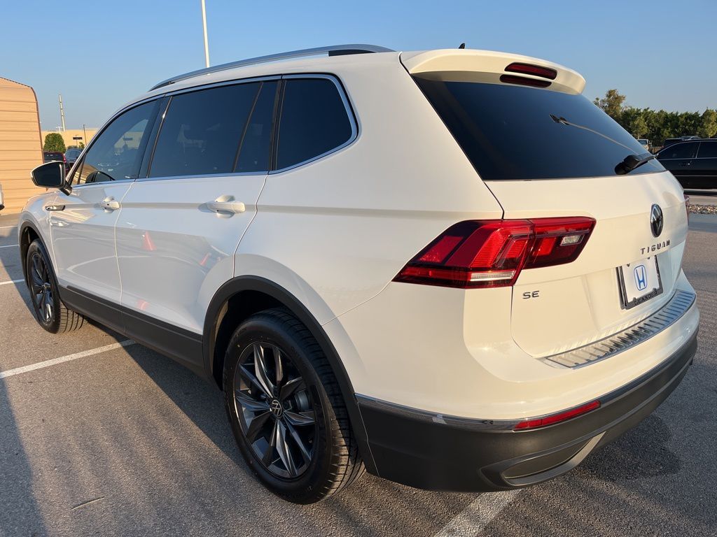 2022 Volkswagen Tiguan SE photo 6