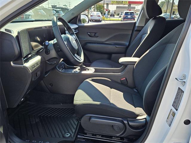 2026 Hyundai Kona SEL photo 4