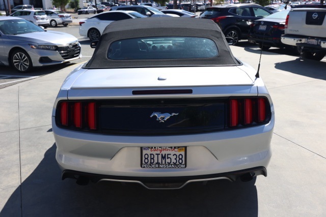 2016 Ford Mustang EcoBoost Premium photo 4