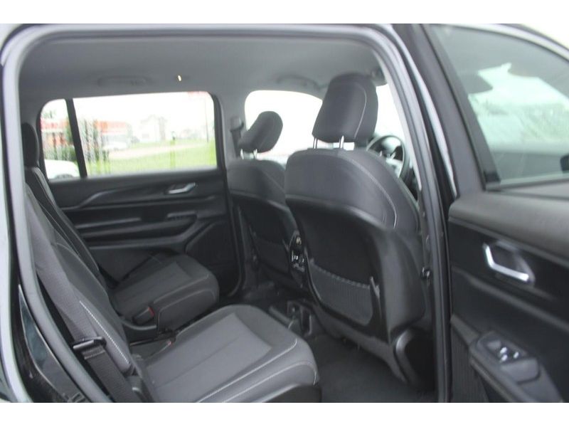 2023 Jeep Grand Cherokee Laredo photo 11