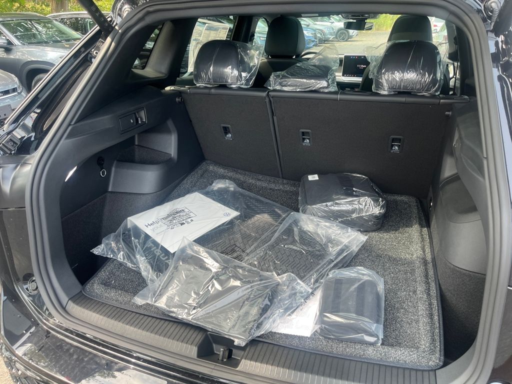 2025 Volkswagen Tiguan SE R-Line Black photo 17