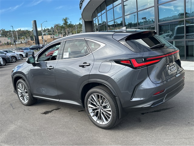 2026 Lexus NX 350 Luxury AWD photo 4