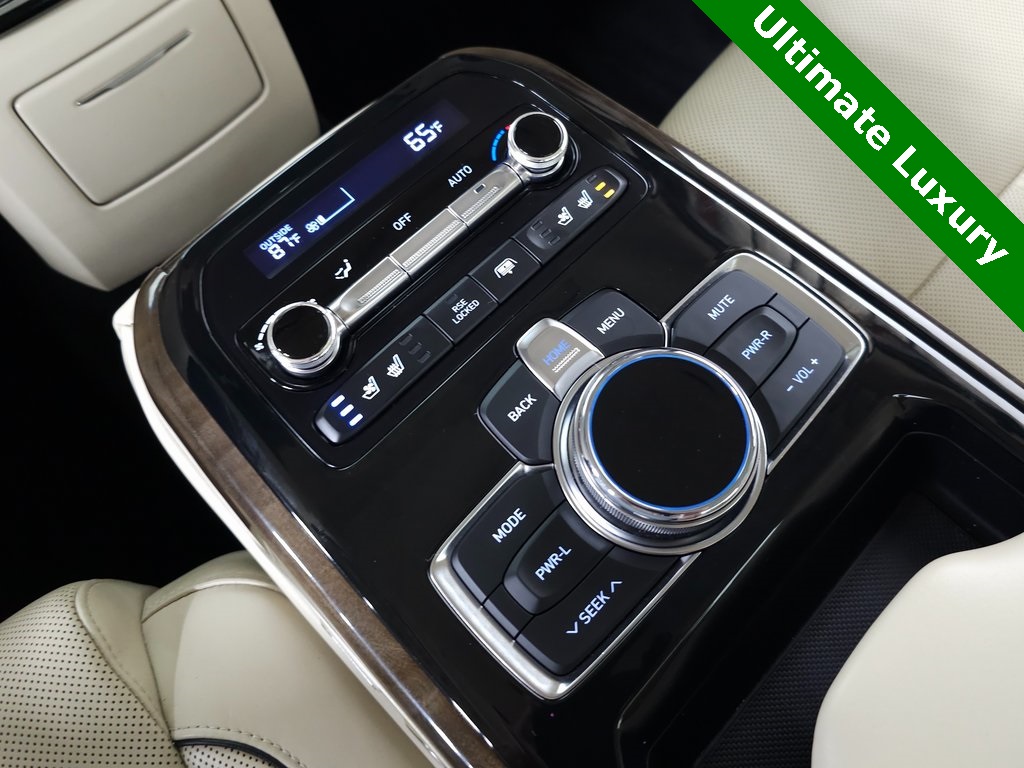 2018 Genesis G90 5.0 Ultimate AWD photo 32
