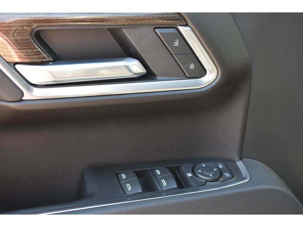 2025 Chevrolet Silverado 1500 LT photo 22