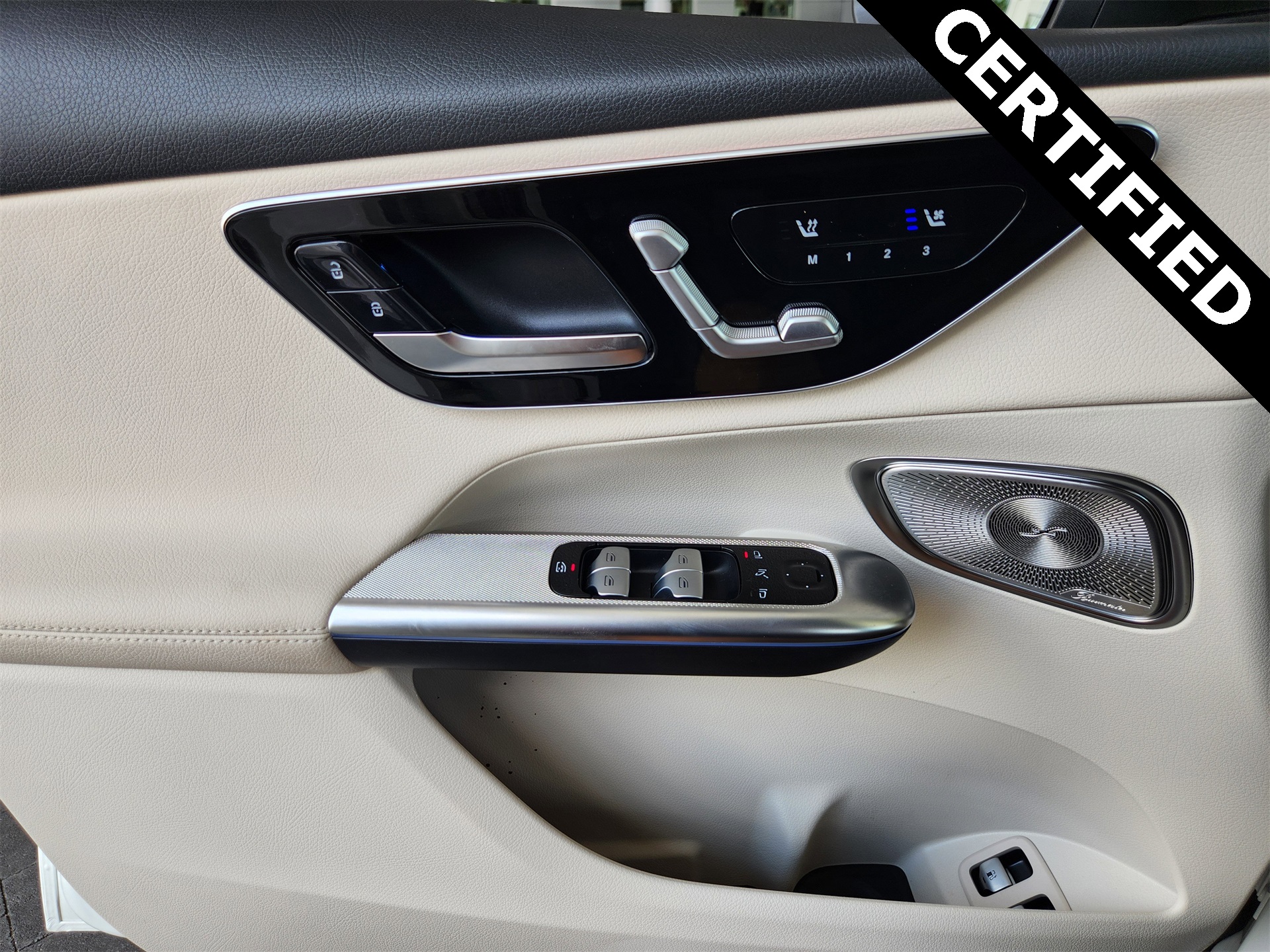 2025 Mercedes Benz GLC 350e 4MATIC photo 16