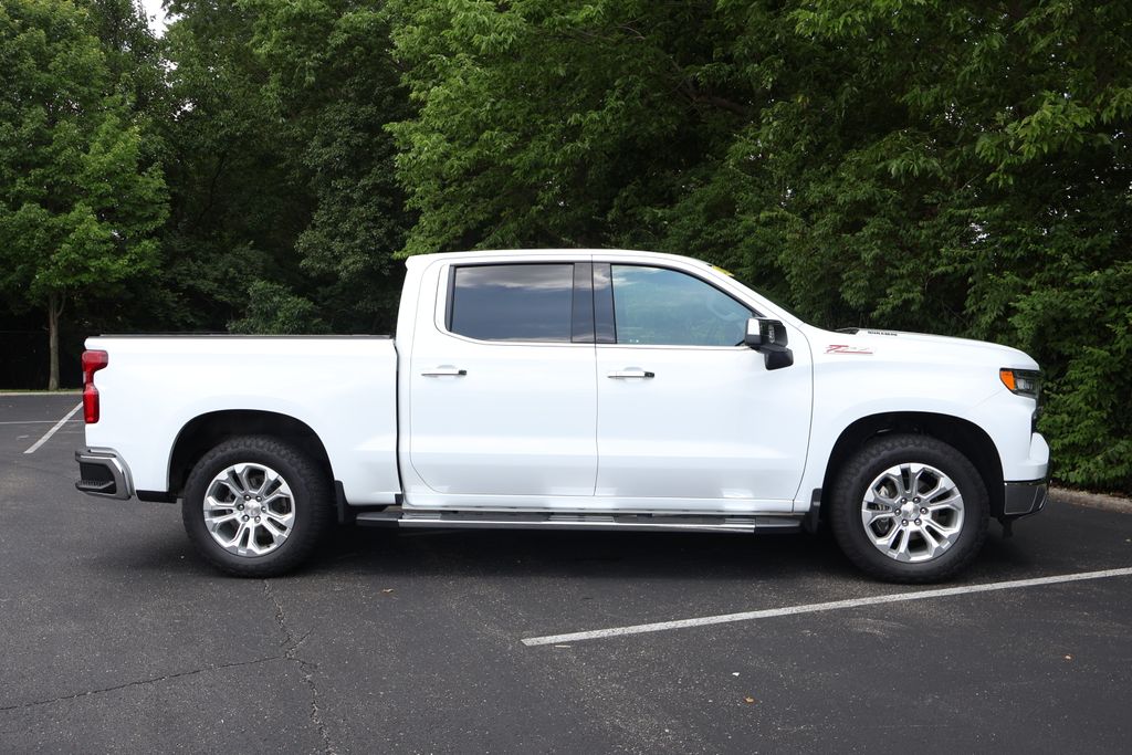 2024 Chevrolet Silverado 1500 LTZ photo 9