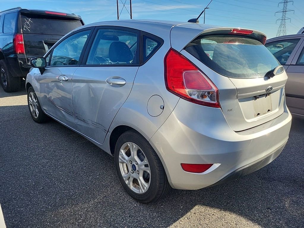 2015 Ford Fiesta SE's photo