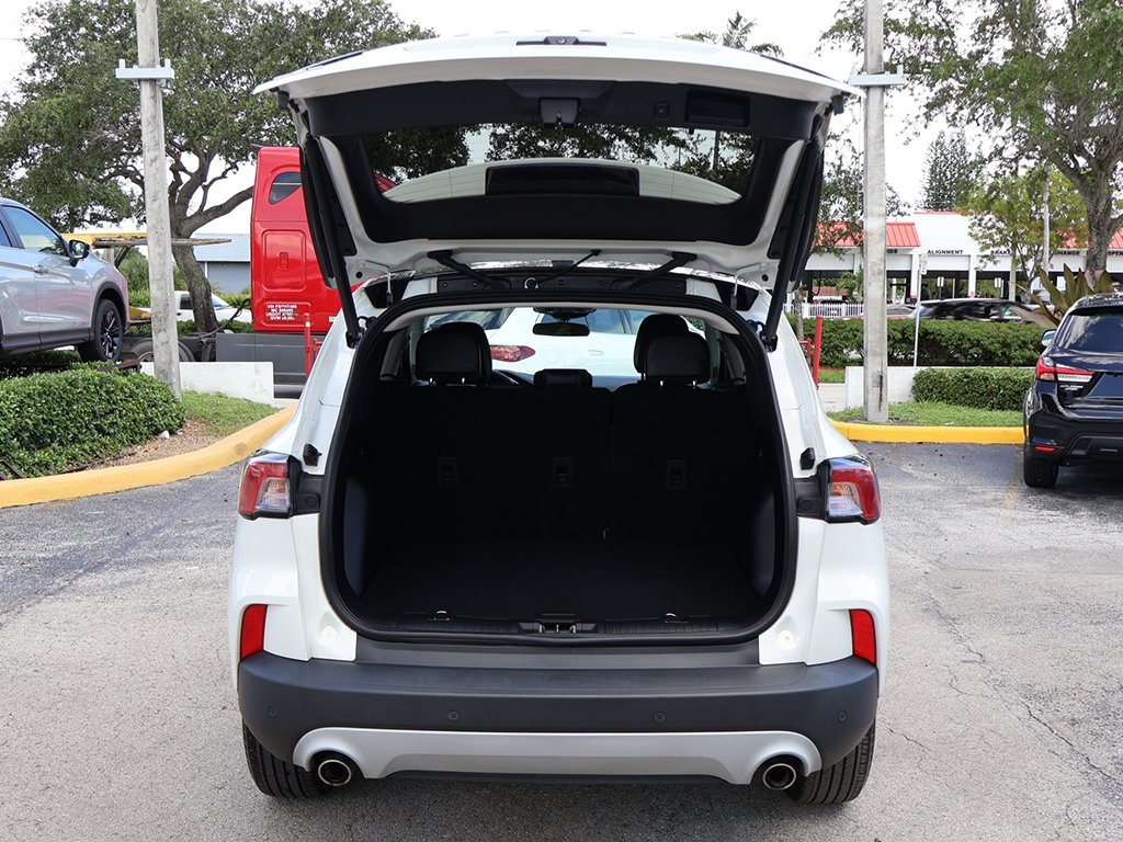 2022 Ford Escape SEL photo 21