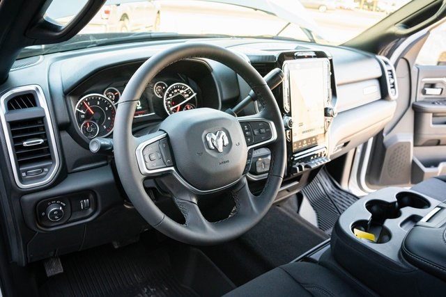 2025 Ram 2500 Big Horn photo 16