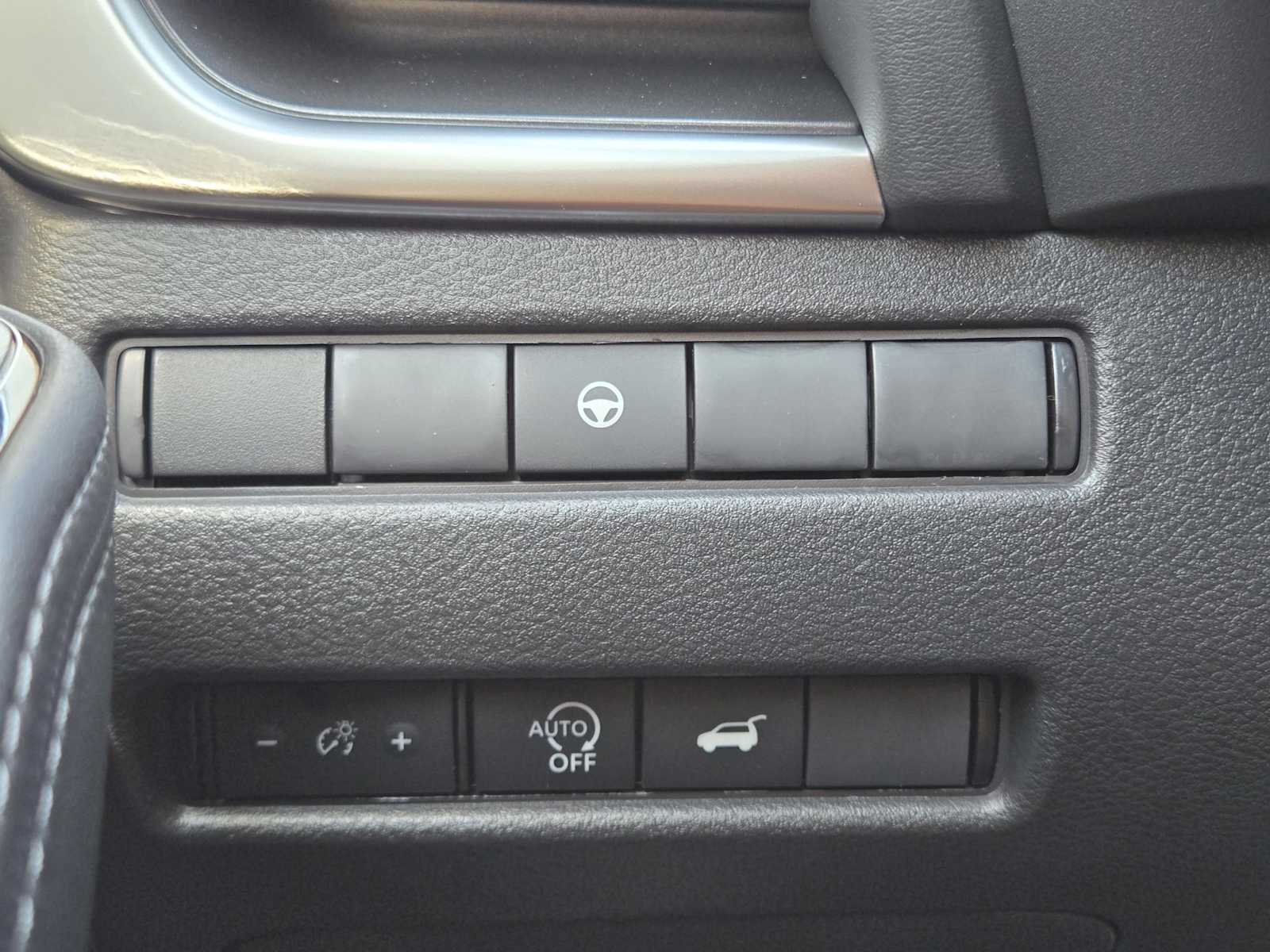 2026 Nissan Rogue SV photo 20