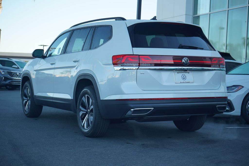 2026 Volkswagen Atlas SE photo 3