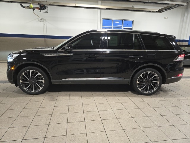 2022 Lincoln Aviator Reserve photo 2
