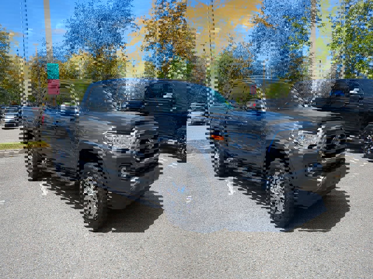 2022 Toyota Tacoma SR5 photo 3
