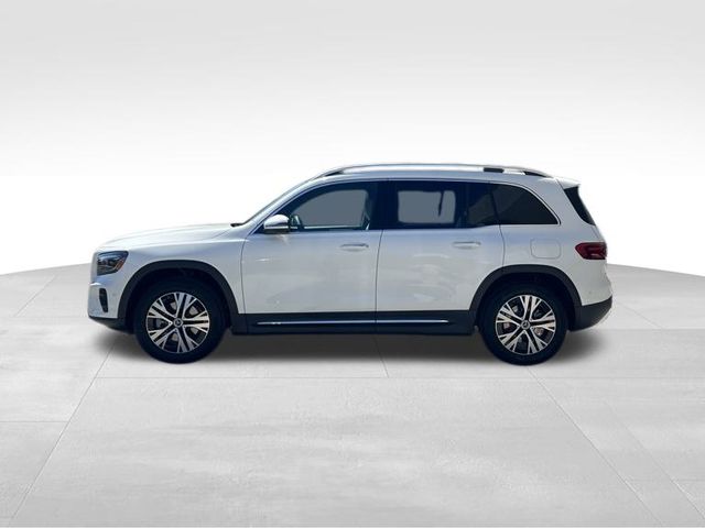 2026 Mercedes Benz GLB 250 4MATIC photo 4