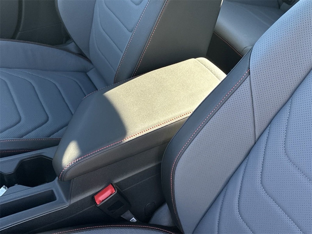 2025 Volkswagen Jetta GLI 2.0T Autobahn photo 28