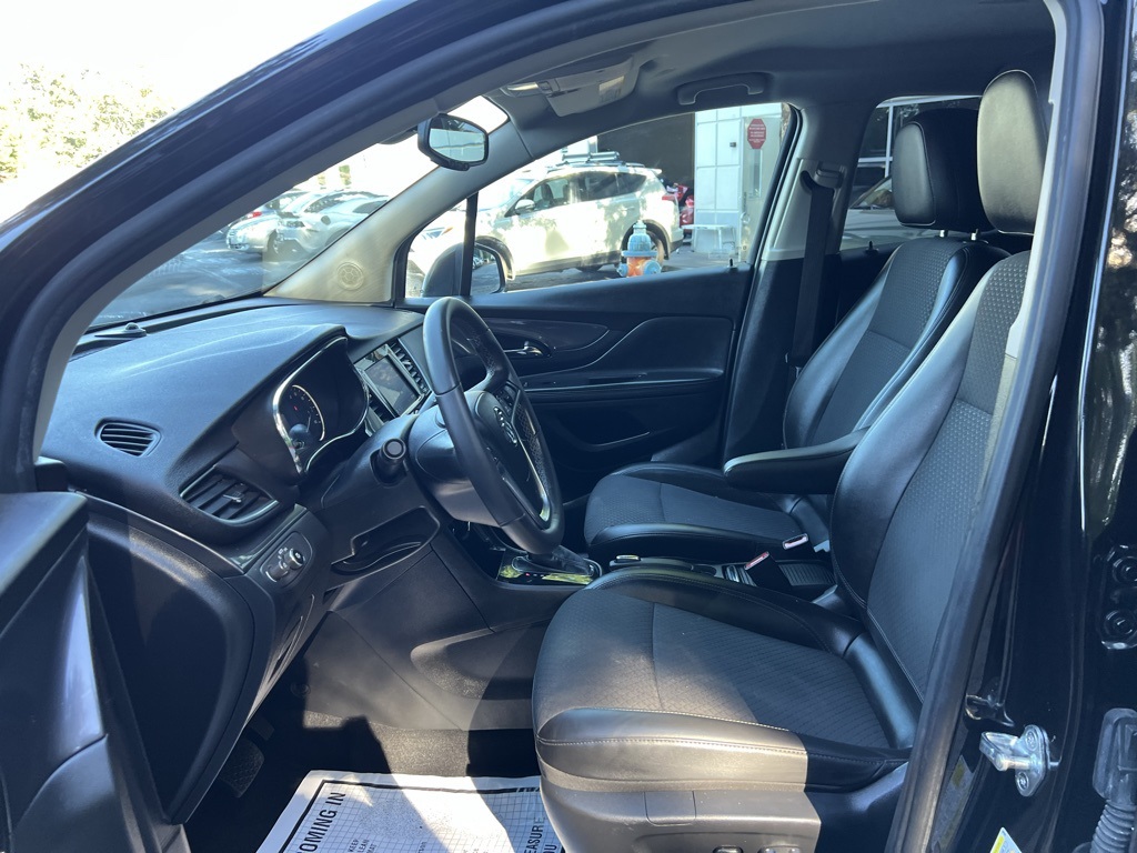 2022 Buick Encore Preferred photo 10