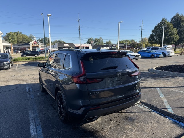 2024 Honda CR-V Hybrid Sport Touring photo 2