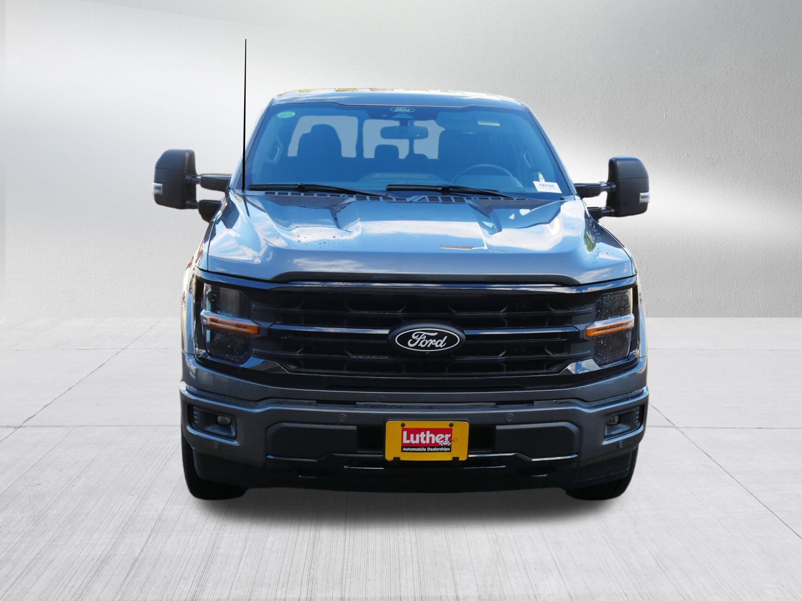 2024 Ford F-150 XLT photo 2