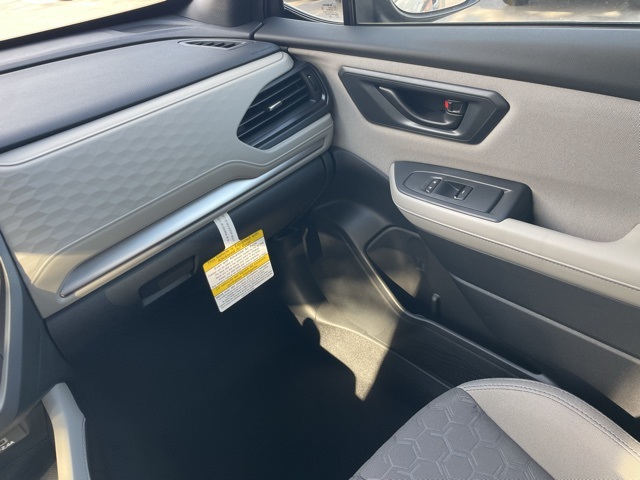 2025 Subaru Forester Base photo 15