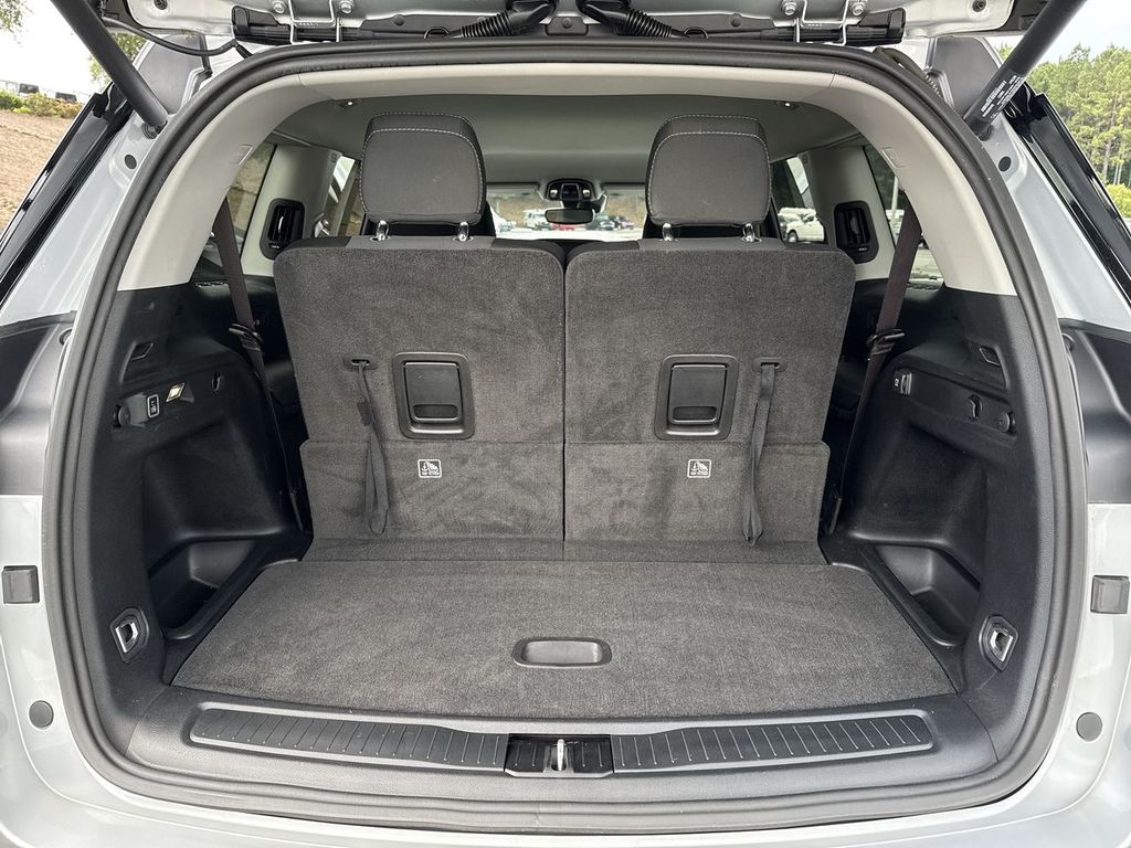 2021 Jeep Grand Cherokee Laredo photo 25