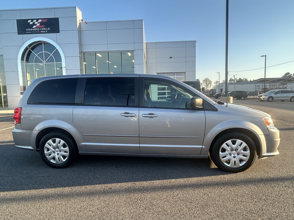 2016 Dodge Grand Caravan SE photo 2