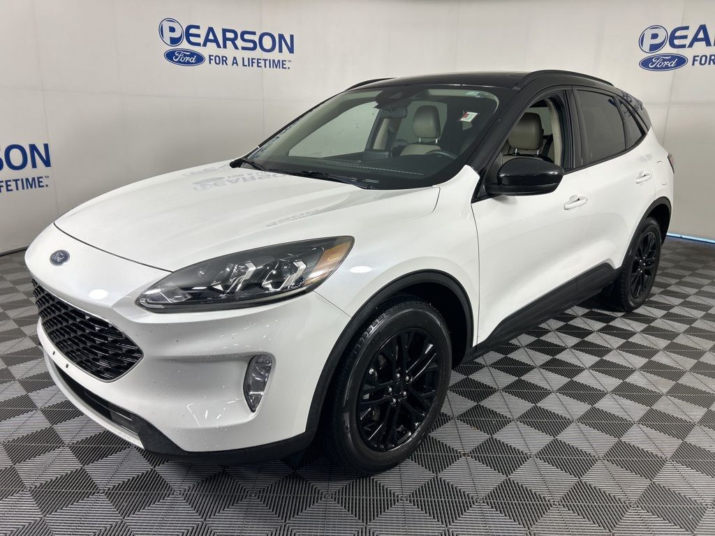 2020 Ford Escape SEL's photo