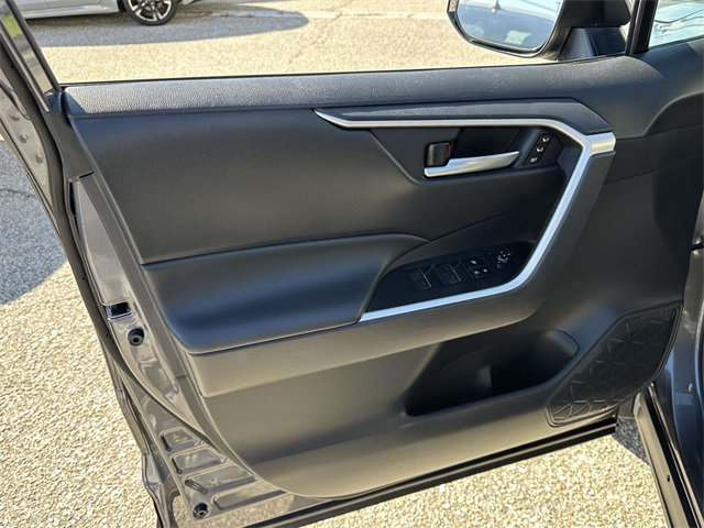 2024 Toyota RAV4 Hybrid XLE Premium photo 19